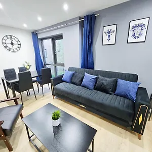 Gdy2 - The Dragon Apartment London